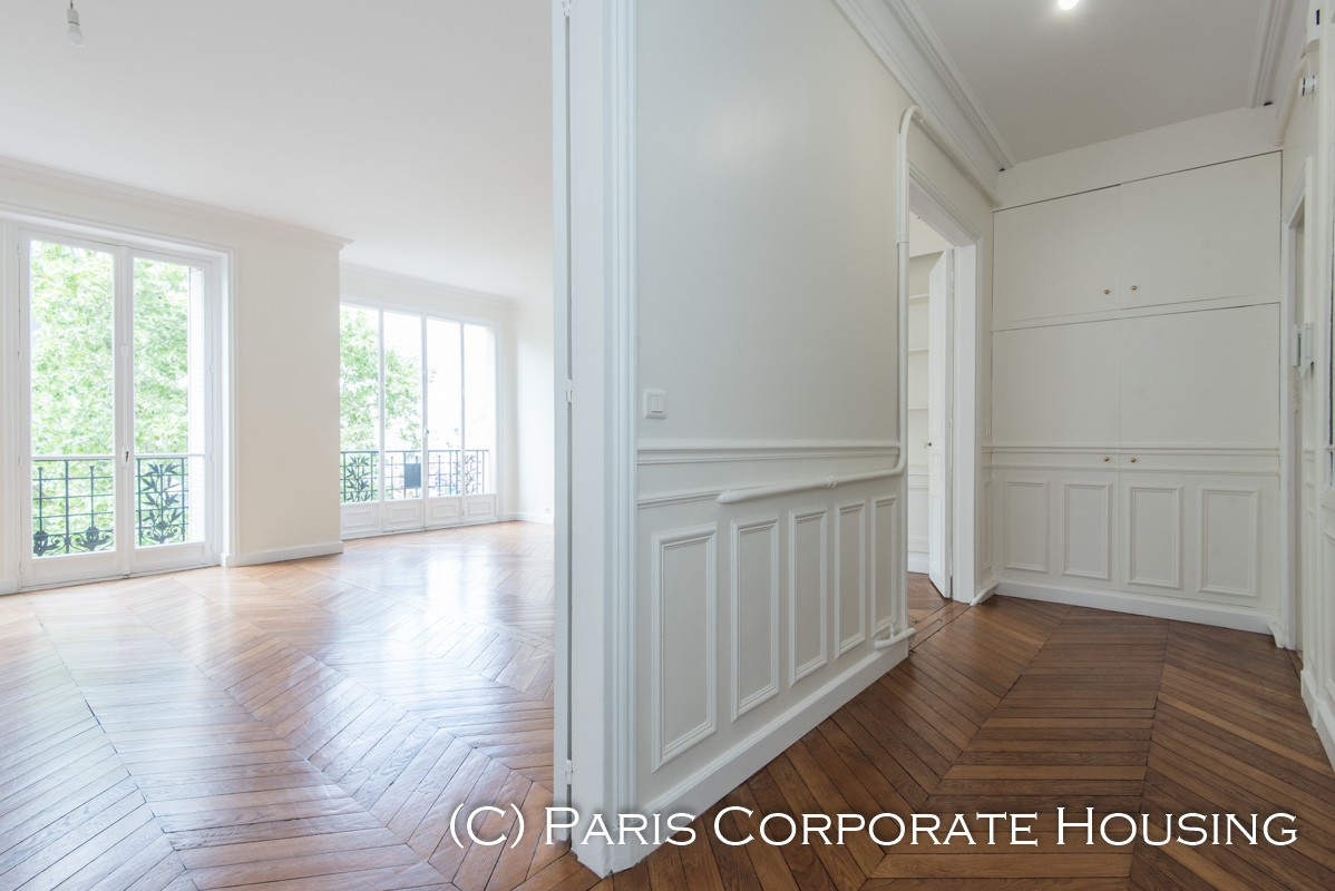 Avenue de la MottePicquet 3 Bedrooms Unfurnished