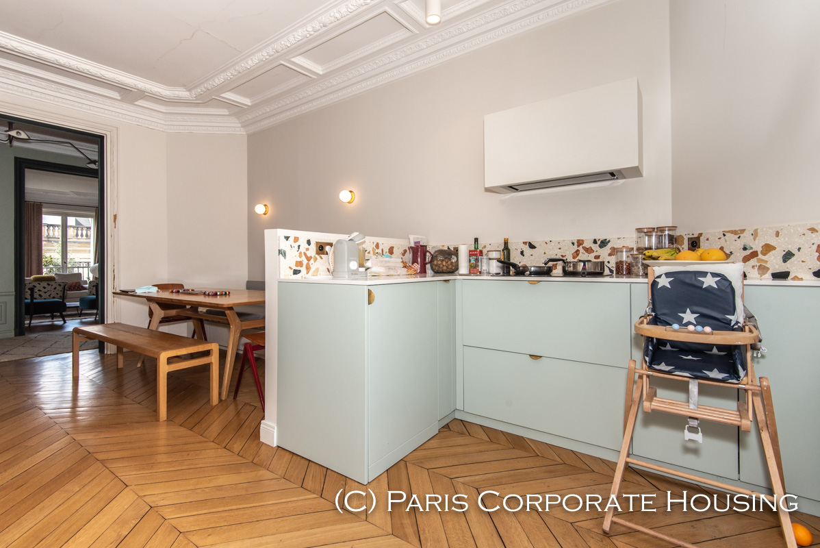 Rue Théodore de Banville 4 Bedrooms Unfurnished