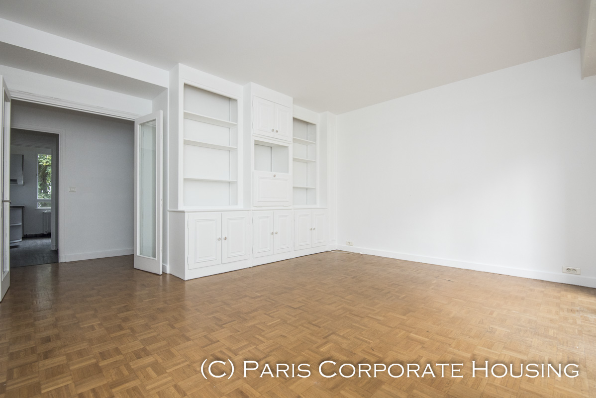 Rue Charles Lafitte Studio Unfurnished